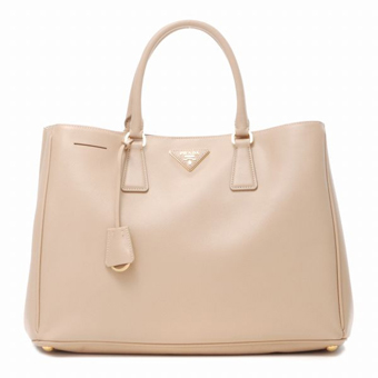 PRADA プラダ バッグ コピー SAFFIANO LUX ハンドバッグ BN1844NZV036 ロゴプレート付き ビジネス